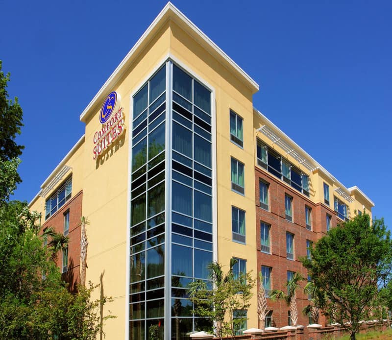 Comfort Suites Charleston West Ashley — building