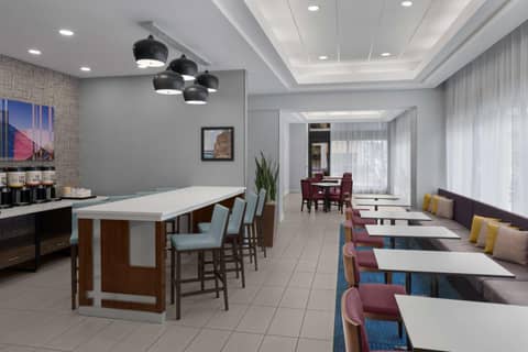 Hampton Inn Cleveland-Downtown — photo 9