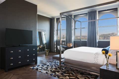 The Atterbury Hotel, Autograph Collection — hotel room