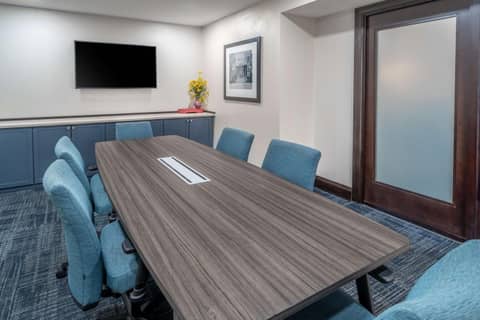 Hampton Inn & Suites Nashville-Vanderbilt-Elliston Place — photo 6