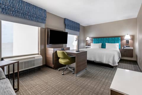Hampton Inn & Suites Louisville East — photo 2