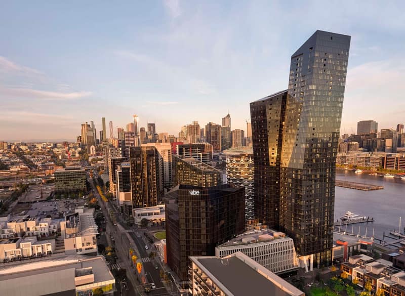 Vibe Hotel Melbourne Docklands — building
