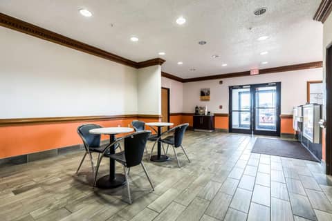 Motel 6-Indianapolis, IN - Southport — photo 6