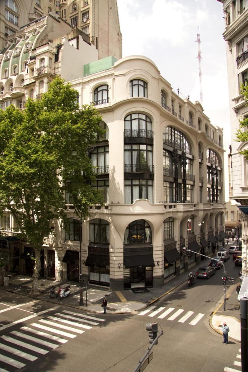 Tango de Mayo Hotel — building