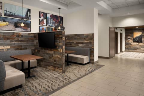 Residence Inn Portland Downtown/RiverPlace — lounge
