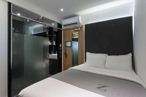 The Z Hotel Piccadilly — hotel room