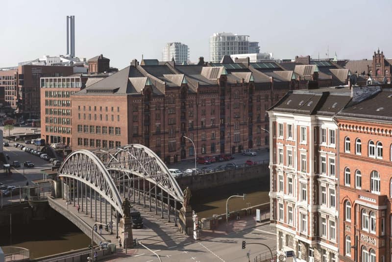 Adina Apartment Hotel Hamburg Speicherstadt — building