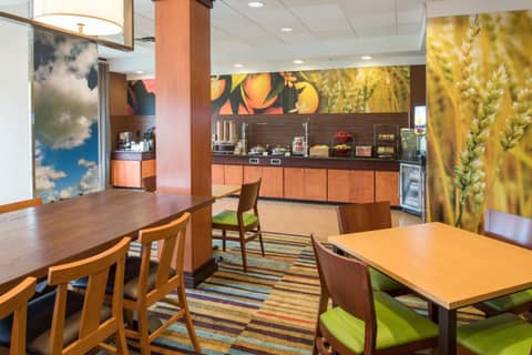 Fairfield Inn & Suites by Marriott Portland North — photo 9