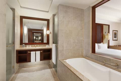 Al Husn Hotel Muscat - managed by Hilton — photo 9
