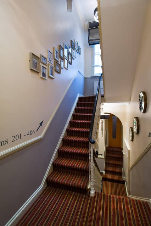 Best Western Buckingham Palace Rd — hotel reception
