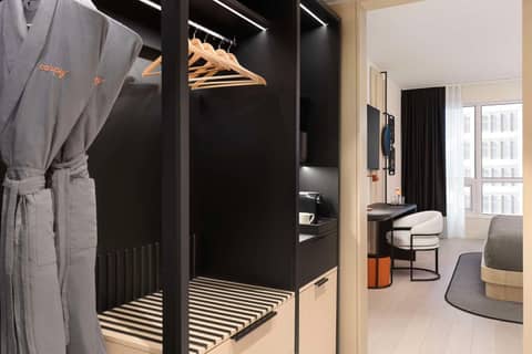 Canopy By Hilton Toronto Yorkville — photo 9