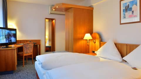 Hotel Ilbertz — hotel room