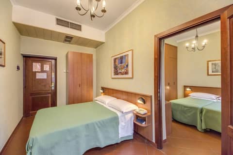 Hotel Corona — photo 8