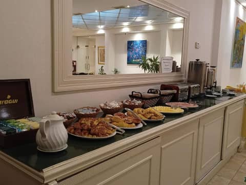 ATLAS TOWER HOTEL — dining