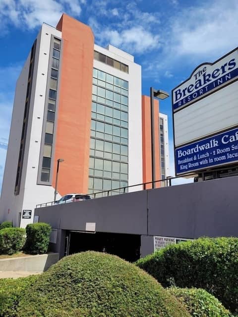 Breakers Resort Inn — photo 4