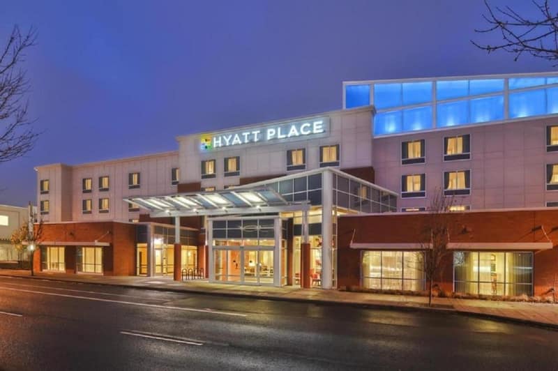 Hyatt Place Portland Airport/Cascade Station — building