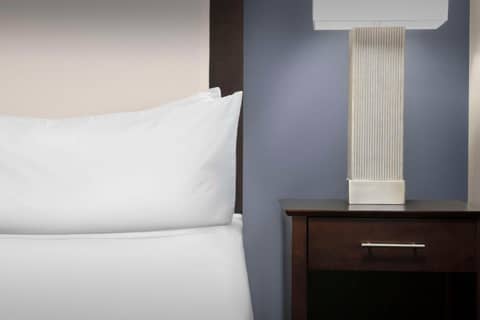 Homewood Suites Dallas Downtown — bedroom