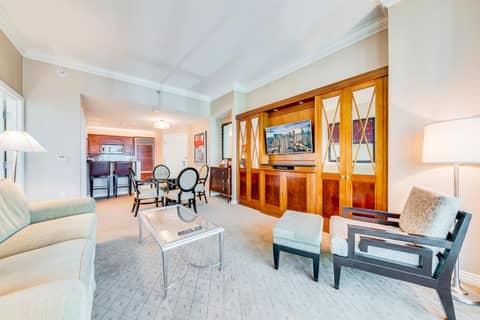 Jet Luxury at The Signature Condo Hotel — photo 4