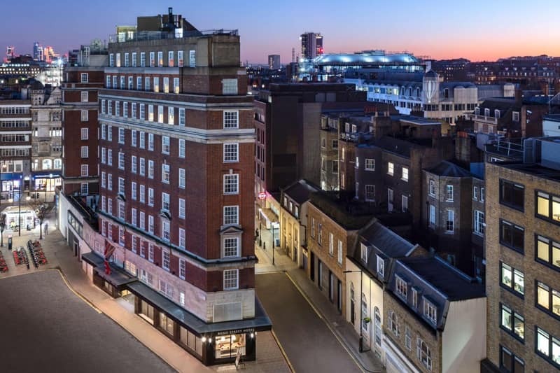 Radisson Blu Hotel, London Bond Street — building