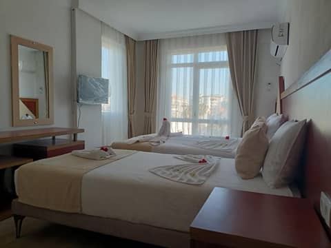 Far Life Hotel — hotel room