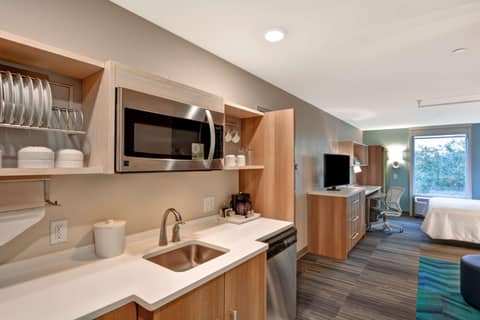 Home2 Suites By Hilton Tampa USF Near Busch Gardens — photo 2