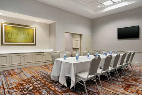 Hilton Garden Inn New Orleans Convention Center — photo 7