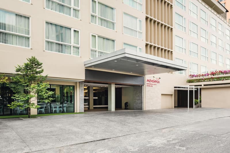 Movenpick Suriwongse Hotel Chiang Mai — building