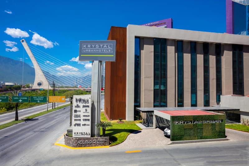 Krystal Urban Monterrey San Jeronimo — building
