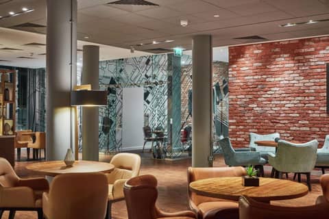 DoubleTree by Hilton Manchester Piccadilly — photo 3