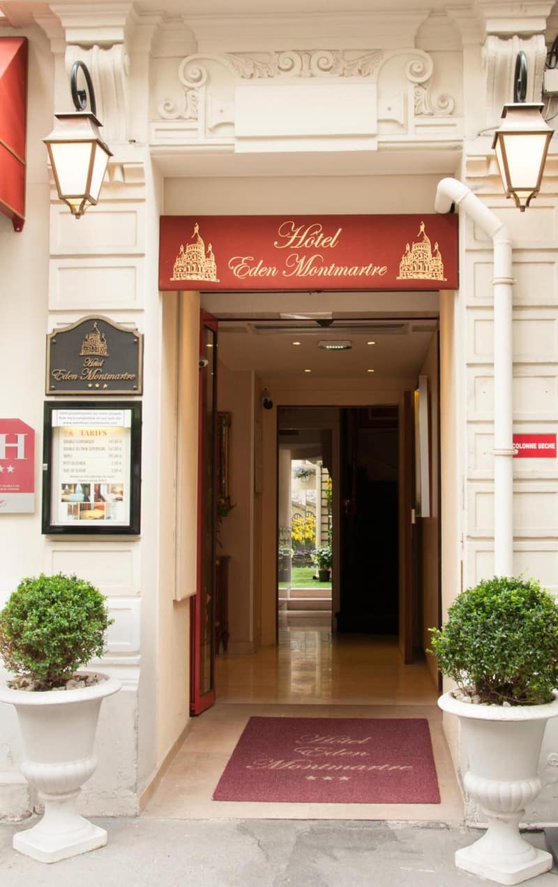 Hotel Eden Montmartre — building