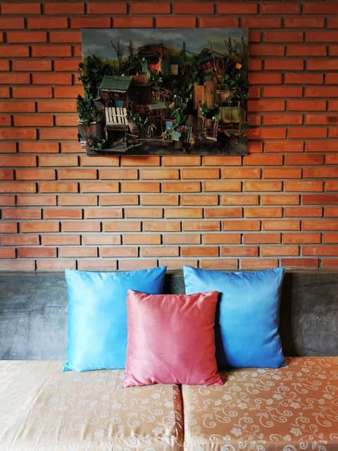 TAVEE Guesthouse — hotel room