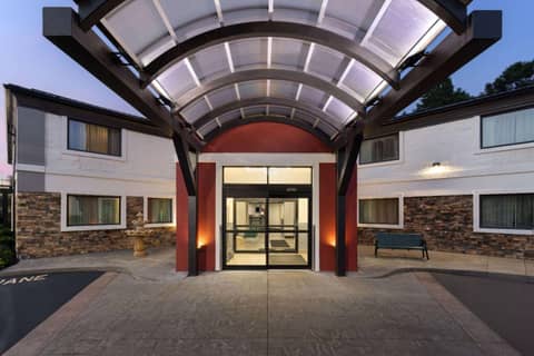 La Quinta Inn by Wyndham Buffalo Airport — photo 6