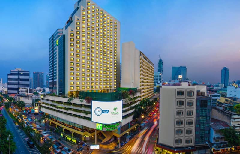 Holiday Inn Bangkok Silom by IHG — building