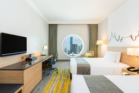 Holiday Inn Bangkok Silom by IHG — hotel room