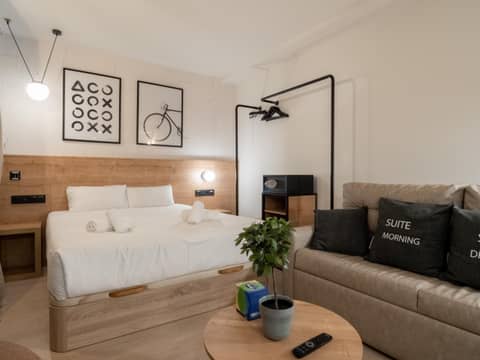 Limehome Madrid Malasaña - Digital Access — hotel room