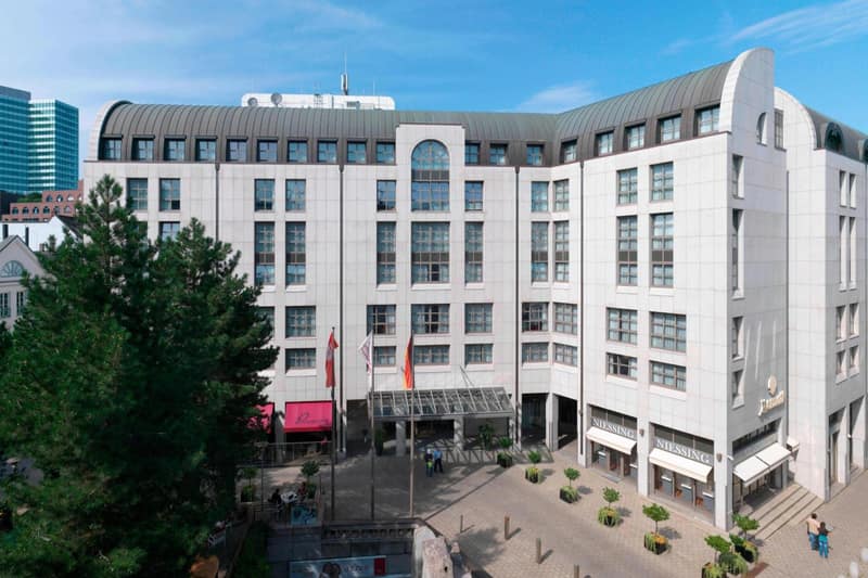 Hamburg Marriott Hotel — building