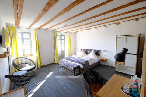 Hotel Schöne Aussicht — bedroom