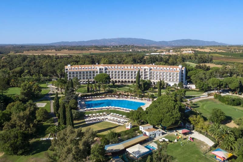 Penina Hotel & Golf Resort — building