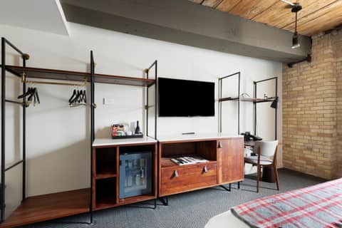 Hewing Hotel — photo 3