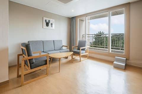 Heyy Seogwipo Hotel — hotel room