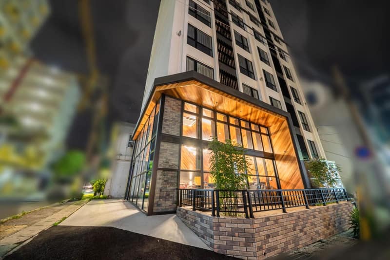 Hotel Brick — building