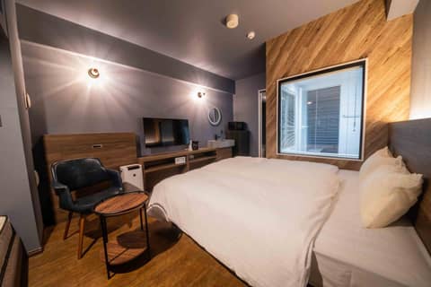 Hotel Brick — hotel room