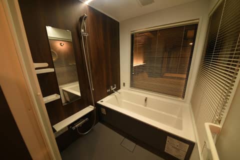 Hotel Brick — bathroom