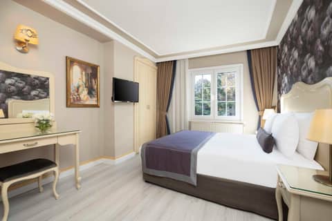 Raymond Hotel Old City — photo 7