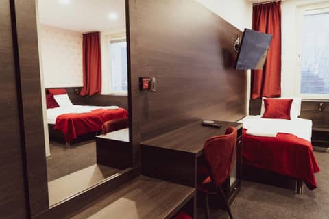 Liljeholmens Stadshotell — hotel room