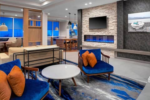 Fairfield Inn & Suites by Marriott Virginia Beach Oceanfront — lounge