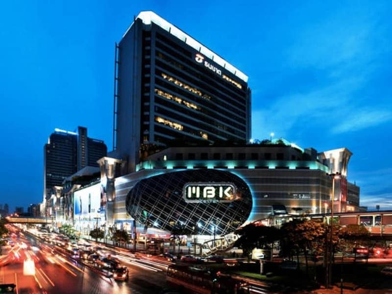 Amora NeoLuxe Suites Hotel — building
