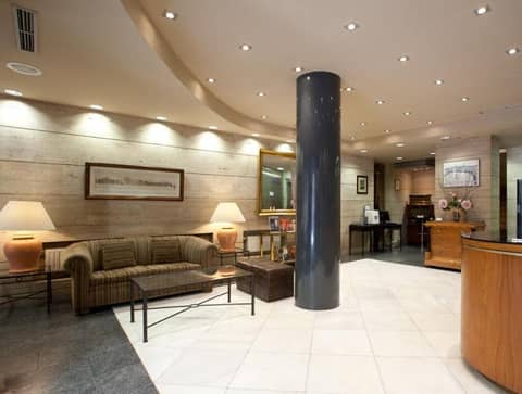 Hotel Moderno Puerta del Sol — recepcion & lobby