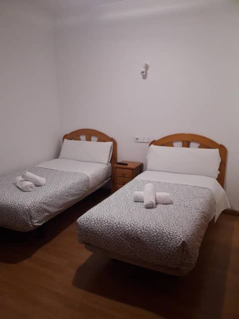 New Go Inn — hotel room