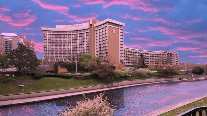 InterContinental Kansas City at the Plaza by IHG — building